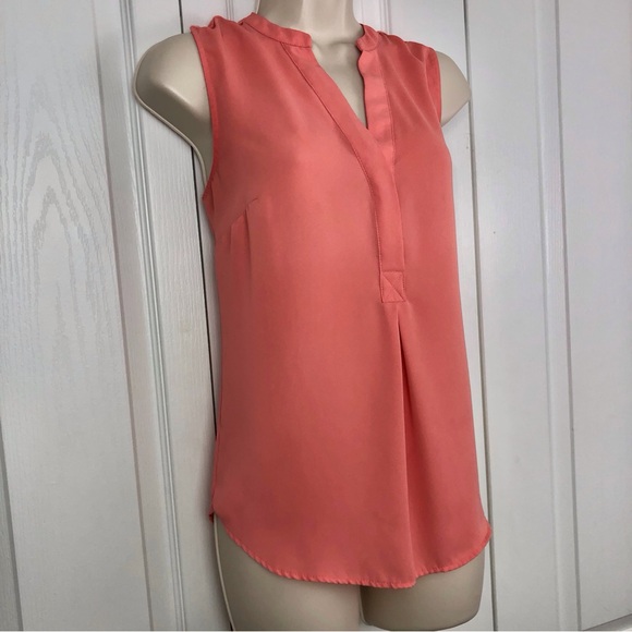 The Limited Orange Sleeveless Popover Top - Picture 3 of 16